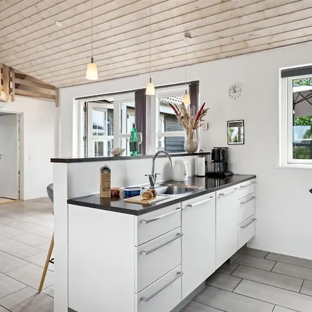 Hakan - 900m From The Sea By Interhome Feriehus