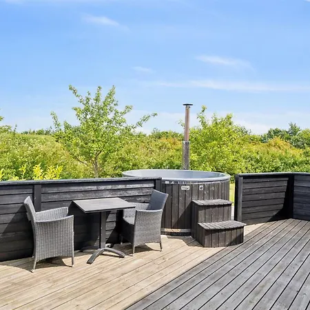 Semesterbostad Hakan - 900m From The Sea By Interhome *