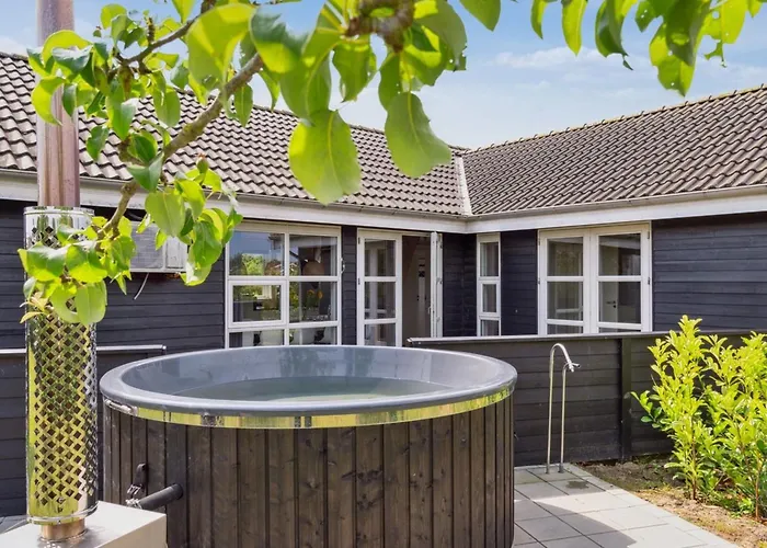 Hakan - 900m From The Sea By Interhome Nedre Lysabild